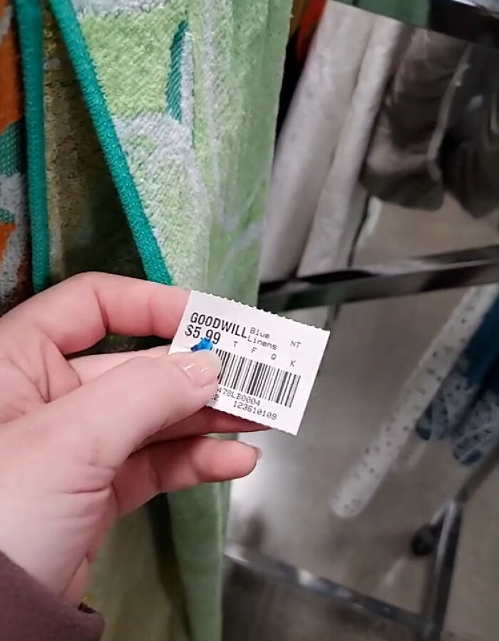 Woman Flabbergasted At Goodwill Prices, Calls Them Out By Sharing Real Examples Woman Flabbergasted At Goodwill Prices, Calls Them Out By Sharing Real Examples