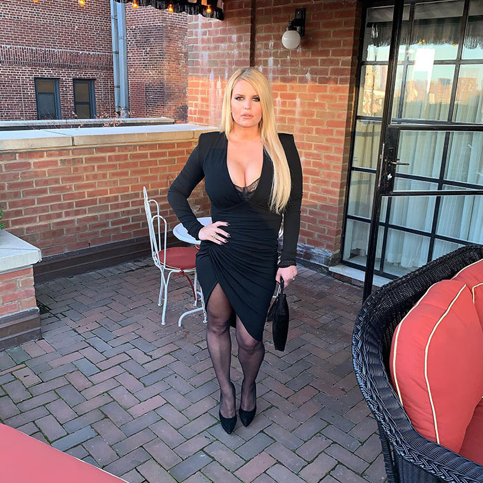 &ldquo;The Drinking Wasn&rsquo;t The Issue&rdquo;: Jessica Simpson Shares &ldquo;Unrecognizable&rdquo; Photo Of Herself