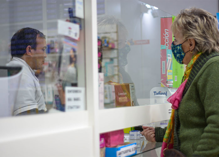 People Unveil The Sad Truth On How Working In Retail Has Changed Since The &rsquo;80s And &rsquo;90s