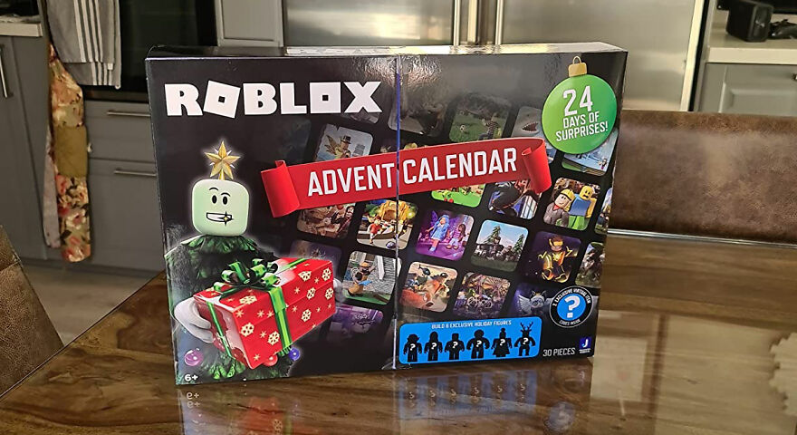 The Holiday Fun With Roblox Advent Calendar - Proof That Santa's Workshop Has Some Serious Competition!