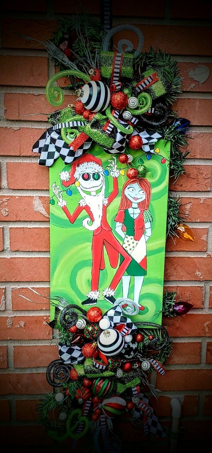 Nightmare Before Christmas Hand Painted Holiday Decorations (14 Pics) Nightmare Before Christmas Hand Painted Holiday Decorations (14 Pics)
