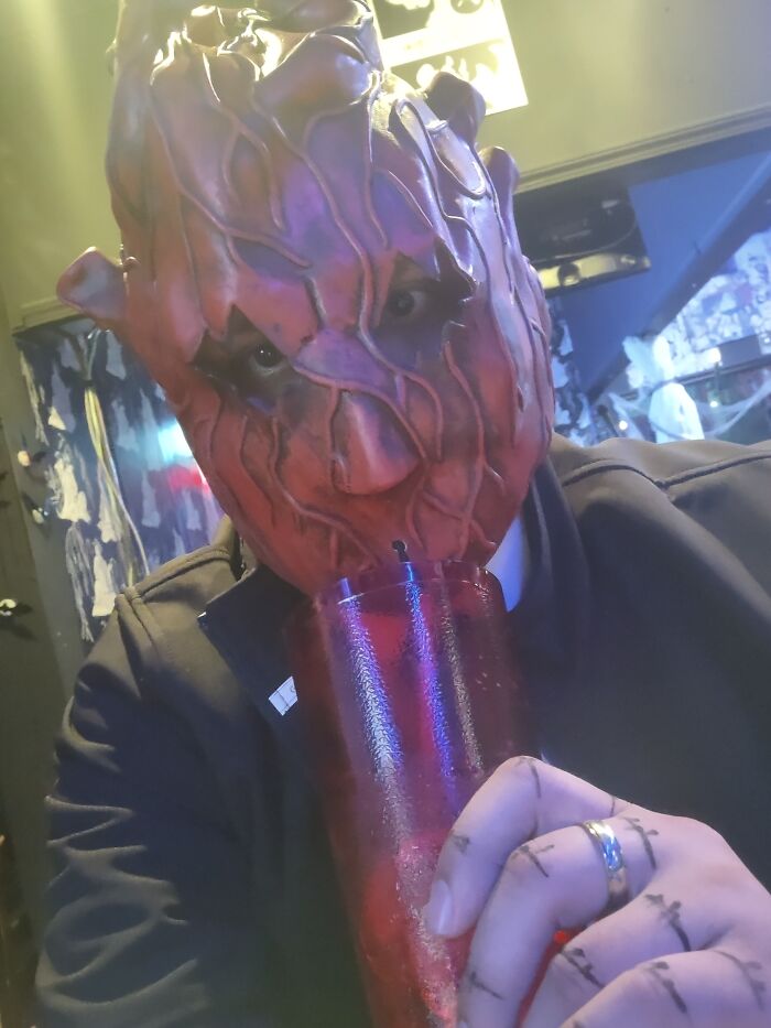 Shin, Getting A Drink