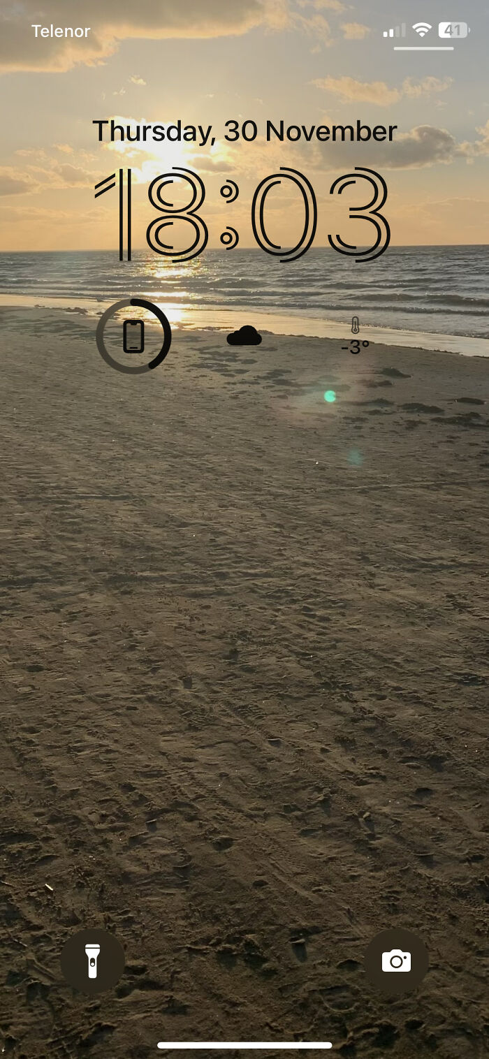 My Weather App Says It’s -3°c :o. It’s Just A Random Pic I Found On My Phone Now Cuz I Wanted To Change My Wallpaper