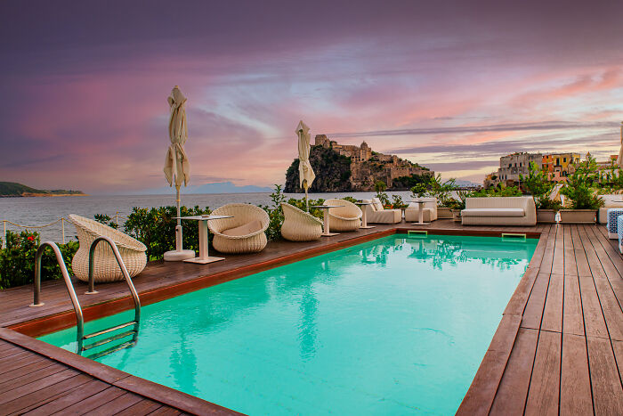 I Spent A Few Days In Naples Capturing Its Colourful Streets, Unique Culture, And Surrounding Islands