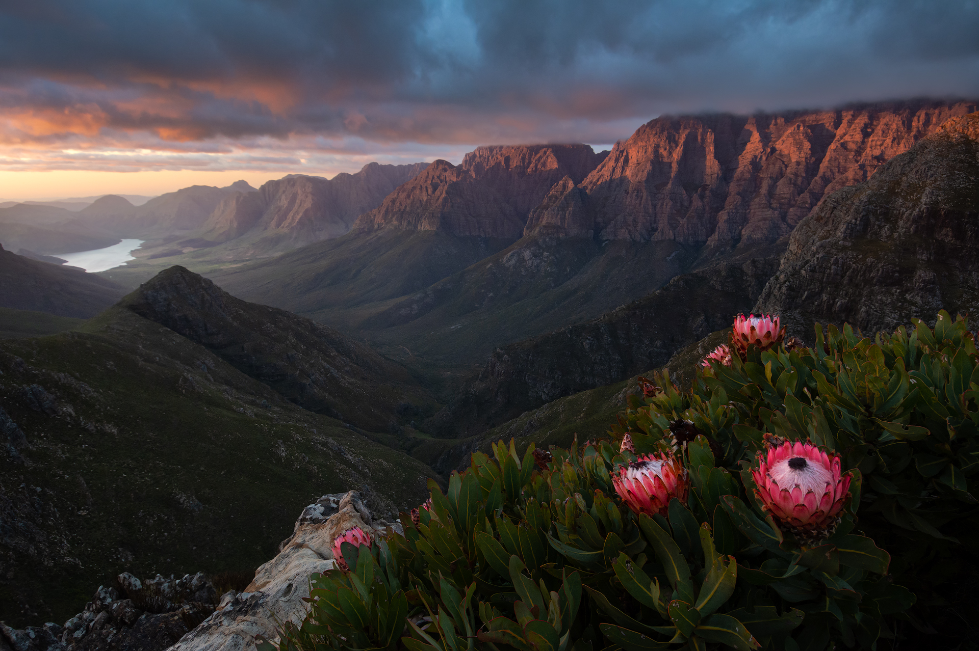 Nick Joubert – Valley Of The Queens | Winner: Third Overall (South African Photographer Of The Year 2022)