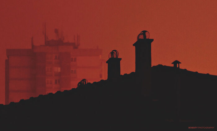 A Photo That My Friend Took In 3 A.m. In The Fog