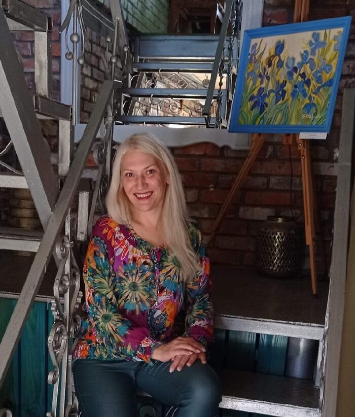 Here's What Artists Paint In The Front-Line Zone