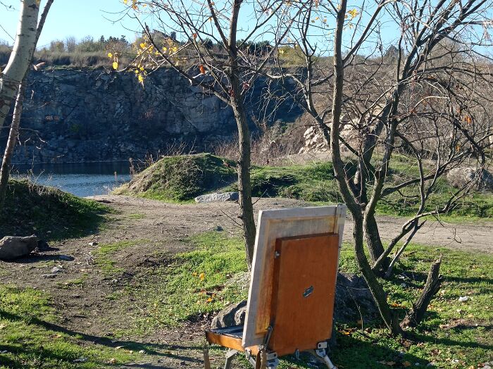 Here's What Artists Paint In The Front-Line Zone