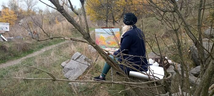 Here's What Artists Paint In The Front-Line Zone