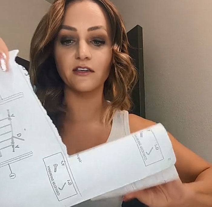 “People Used Newspapers”: Ex-Amish Who Escaped At 19 Exposes Community’s Toilet Paper Ban “People Used Newspapers”: Ex-Amish Who Escaped At 19 Exposes Community’s Toilet Paper Ban