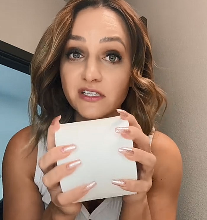 “People Used Newspapers”: Ex-Amish Who Escaped At 19 Exposes Community’s Toilet Paper Ban “People Used Newspapers”: Ex-Amish Who Escaped At 19 Exposes Community’s Toilet Paper Ban