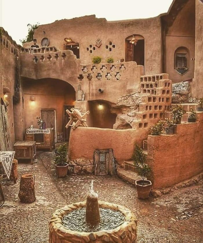 10th Century House In Iran
