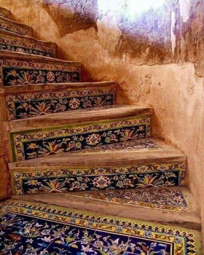Tiled Stairs In Ali-Qapu Palace In Isfahan - Iran Built By The Safvaid King Shah Abbas I At The End Of The 16th Century (1597)