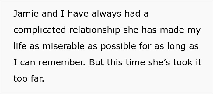 Woman Catches Jealous Sister About To Cut Her Wedding Dress, Bans Her From The Wedding Woman Catches Jealous Sister About To Cut Her Wedding Dress, Bans Her From The Wedding