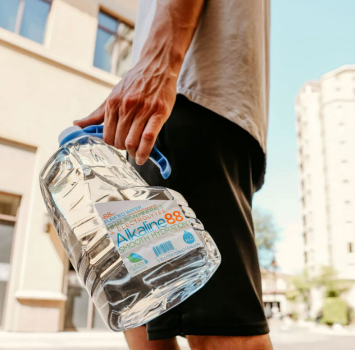 30 Biggest Hoaxes That Some People Still Believe In