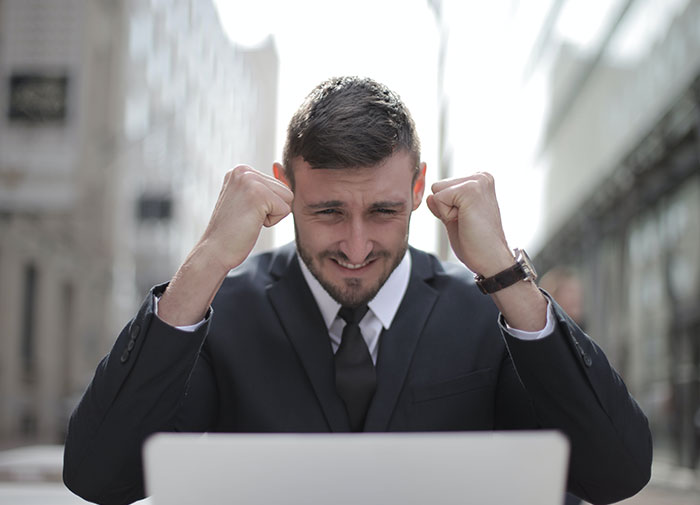 30 Biggest Hoaxes That Some People Still Believe In