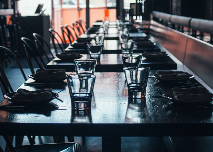 29 Restaurant Red Flags That Mean You Should Probably Not Eat There