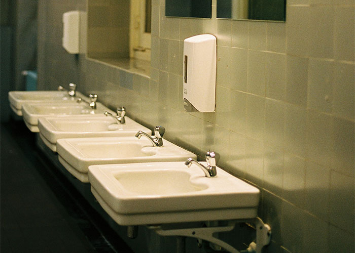 29 Restaurant Red Flags That Mean You Should Probably Not Eat There