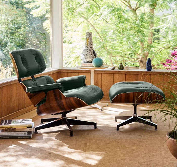 &ldquo;She Was Ugly Crying&rdquo;: Woman Wants To Get Her $4,500 Wedding Gift Back After Friend&rsquo;s Breakup