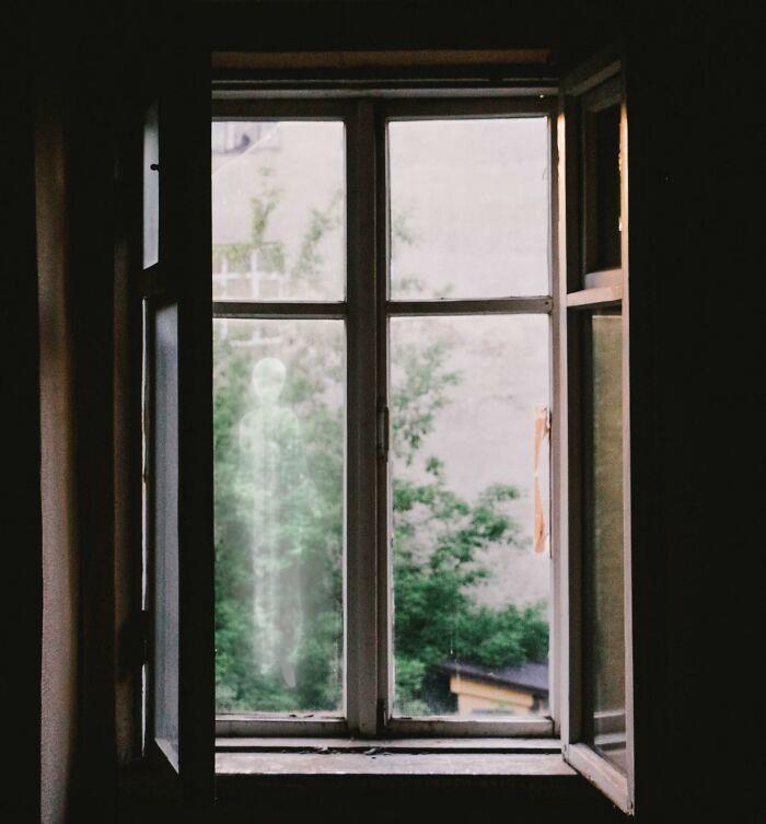 30 Spine-Chilling Stories Of The Most Unexplainable Things People Have Experienced