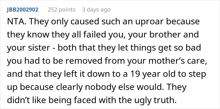 Family Drama Ensues After Teen Points Out That Their Mom Doesn&rsquo;t Have Custody Of Them During Dinner 