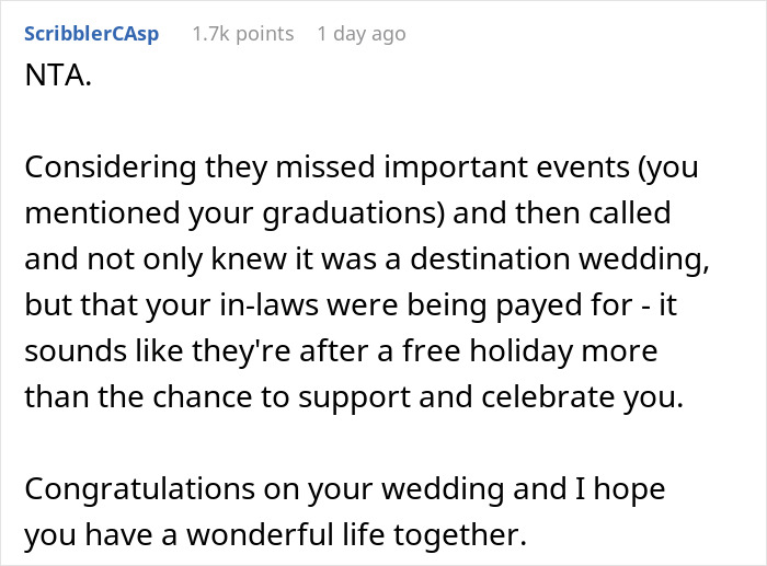 Middle Kid Always Got Ignored Until His Destination Wedding That The Fam Wanted To Come To For Free