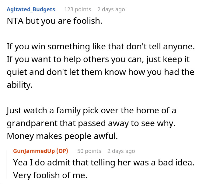 Reddit user discusses lottery winner refusing to share prize with girlfriend amid demands and fallout in text conversation.