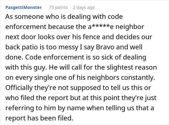 Neighbor Calls Police Because Of A Few Leaves, Regrets It After This Guy Gets Revenge