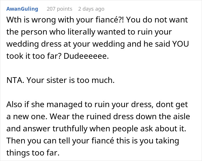 Woman Catches Jealous Sister About To Cut Her Wedding Dress, Bans Her From The Wedding Woman Catches Jealous Sister About To Cut Her Wedding Dress, Bans Her From The Wedding