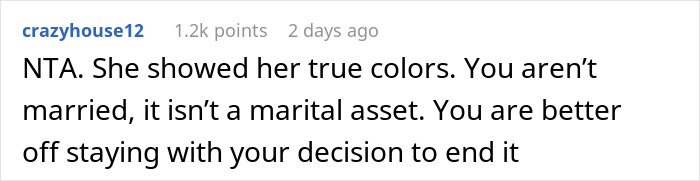 Screenshot of an online comment discussing a lottery winner refusing to share the prize with girlfriend due to her demands.