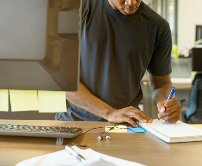 “Paul Never Answered Me”: Employee Upset Over Arrogant Colleague, Ends Up Teaching Him A Lesson “Paul Never Answered Me”: Employee Upset Over Arrogant Colleague, Ends Up Teaching Him A Lesson