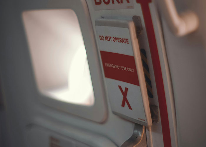 30 People Who Work In The Aviation Industry Share The Craziest Things They Have Seen