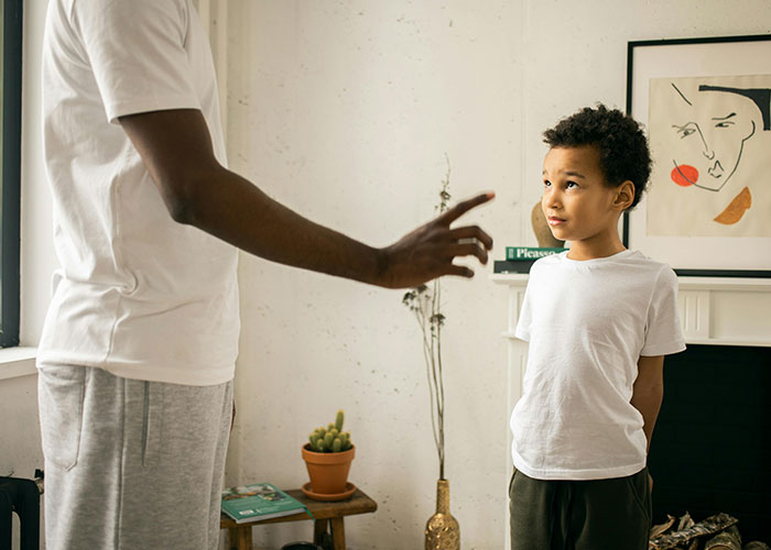 16-Year-Old Bullies A Kid For Being Poor, So Her Stepdad Takes Away All Her &ldquo;Luxuries&rdquo;