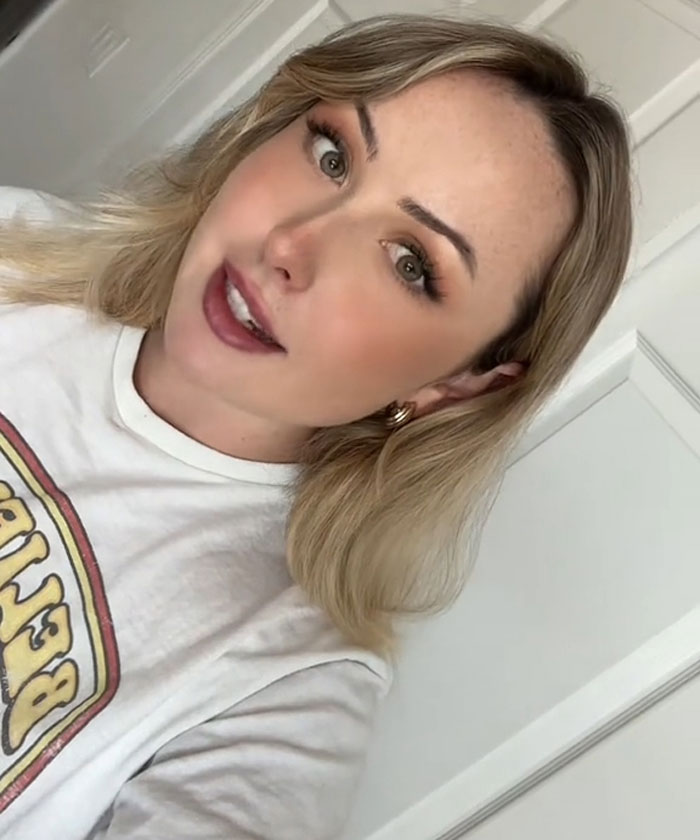 "Considers It Stealing": Woman Shares Why Flights Don't Give Out First-Class Upgrades "Considers It Stealing": Woman Shares Why Flights Don't Give Out First-Class Upgrades