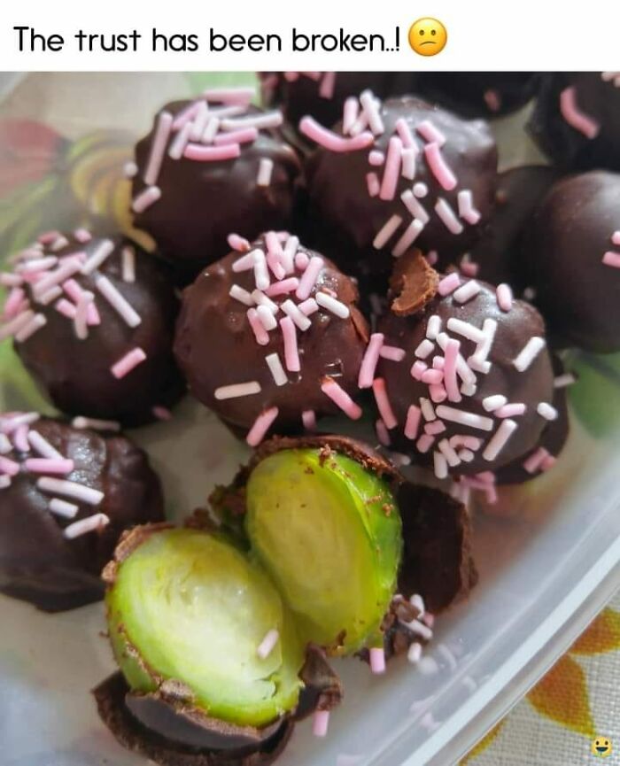 Food-In-Places-Shouldnt-Be-Pics