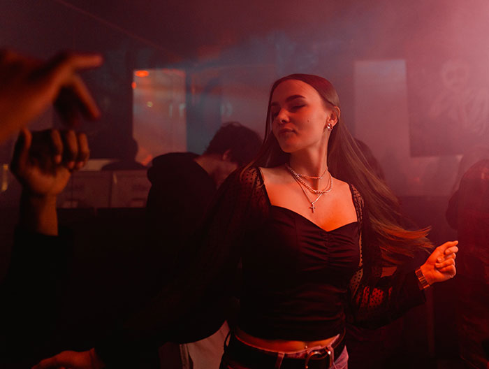 30 Brutal Moments When People’s Illusions Of Friendship Were Shattered