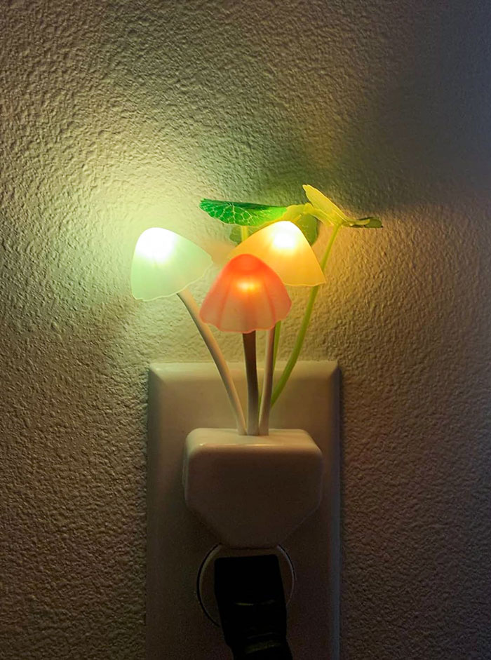  Sensor LED Night Light : That Will Bring Whimsical Nature Into Your Home, With Adorable Glowing Mushrooms And Adjustable Leaves And Flower - A Perfect Gift For Both Children And Adults Who Appreciate A Touch Of Magic In Their Decor.