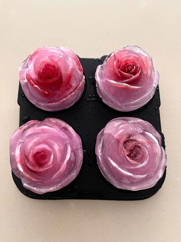  Ice Cube Tray : Making Perfectly Detailed Rose-Shaped Ice Cubes For A Chill Night In — The Must-Have Gift For The Fancy Drinker In Your Life.