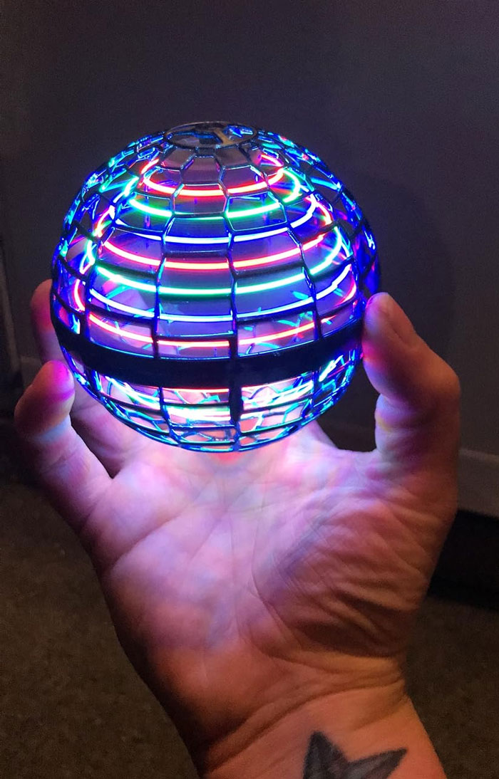  Flying Orb Ball Toy : A Height Of High-Flying Fun And The Perfect Gift That Guarantees Hours Of Endless Entertainment, For Everyone!