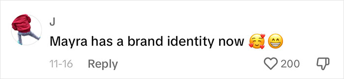Guy Goes Around NYC Redesigning Fliers For People, Making Them Way More Appealing For Free Guy Goes Around NYC Redesigning Fliers For People, Making Them Way More Appealing For Free
