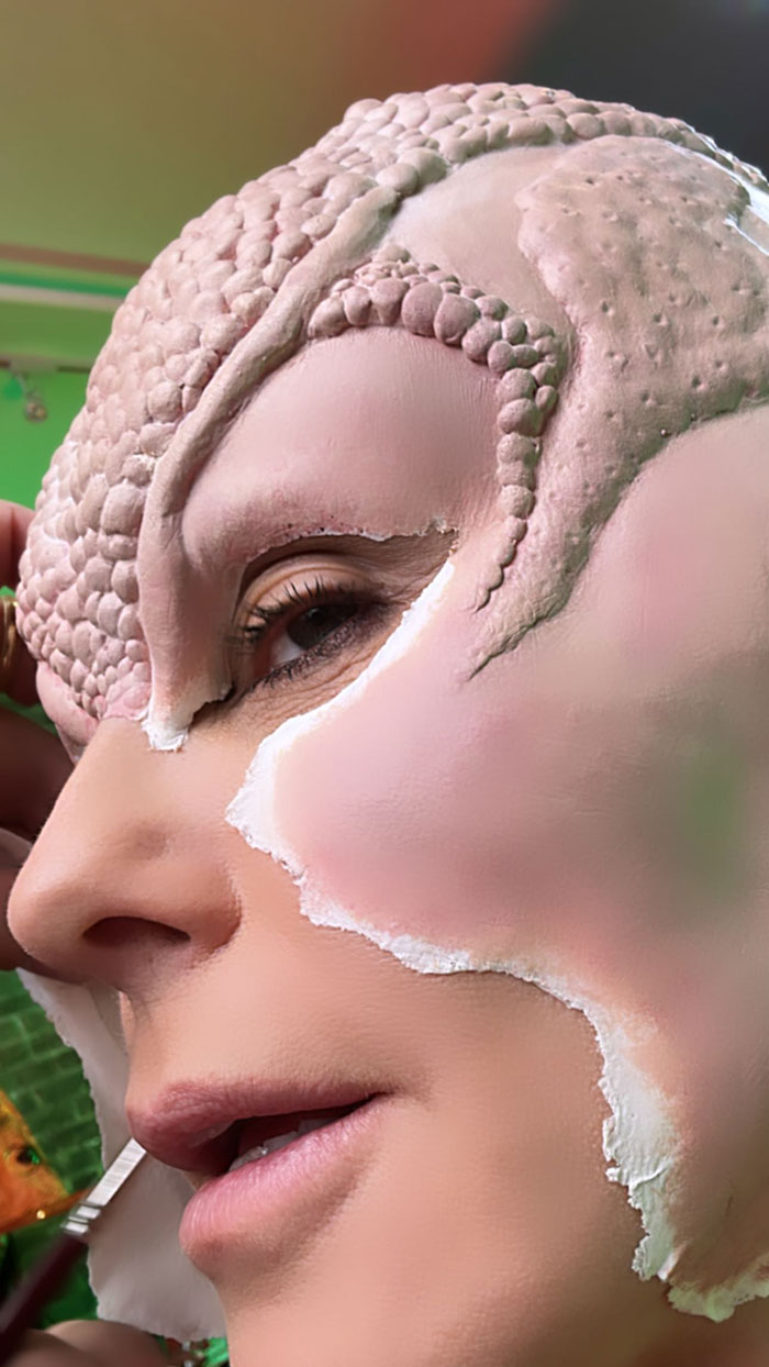 &ldquo;The Queen Of Halloween&rdquo;: Heidi Klum Continues Her Series Of Impressive Halloween Costumes