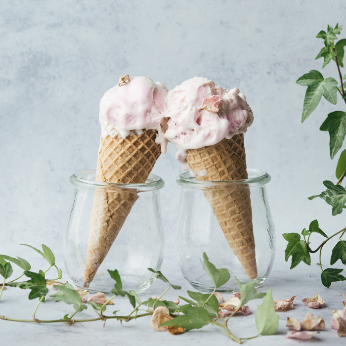 Two ice creams in the glasses 