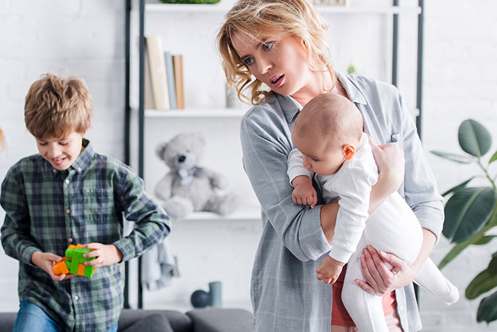 Man Snaps After His Exhausted Stay-At-Home Wife Tries To "Police" His Showering Schedule