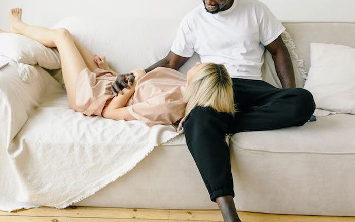 Guy Leaves Instead Of Waiting Around After Wife Bans Him From The Delivery Room, She's Furious