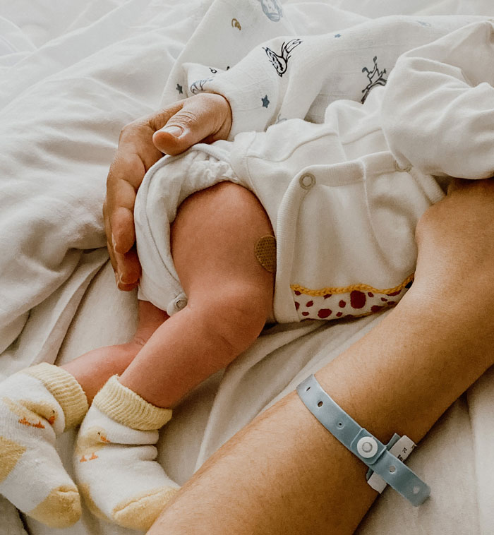 Guy Leaves Instead Of Waiting Around After Wife Bans Him From The Delivery Room, She's Furious