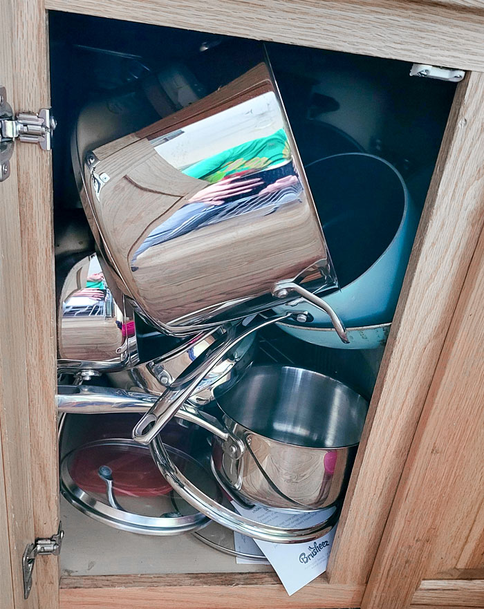 This Is How My Wife Puts Away The Pots And Pans Every Time