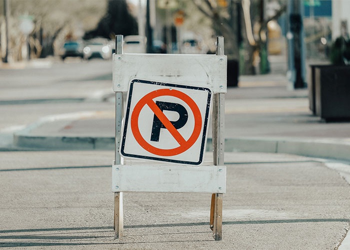 Neighbor Who Thinks He Owns The Street Starts Insulting The Wrong Man's Mother And Soon Regrets It