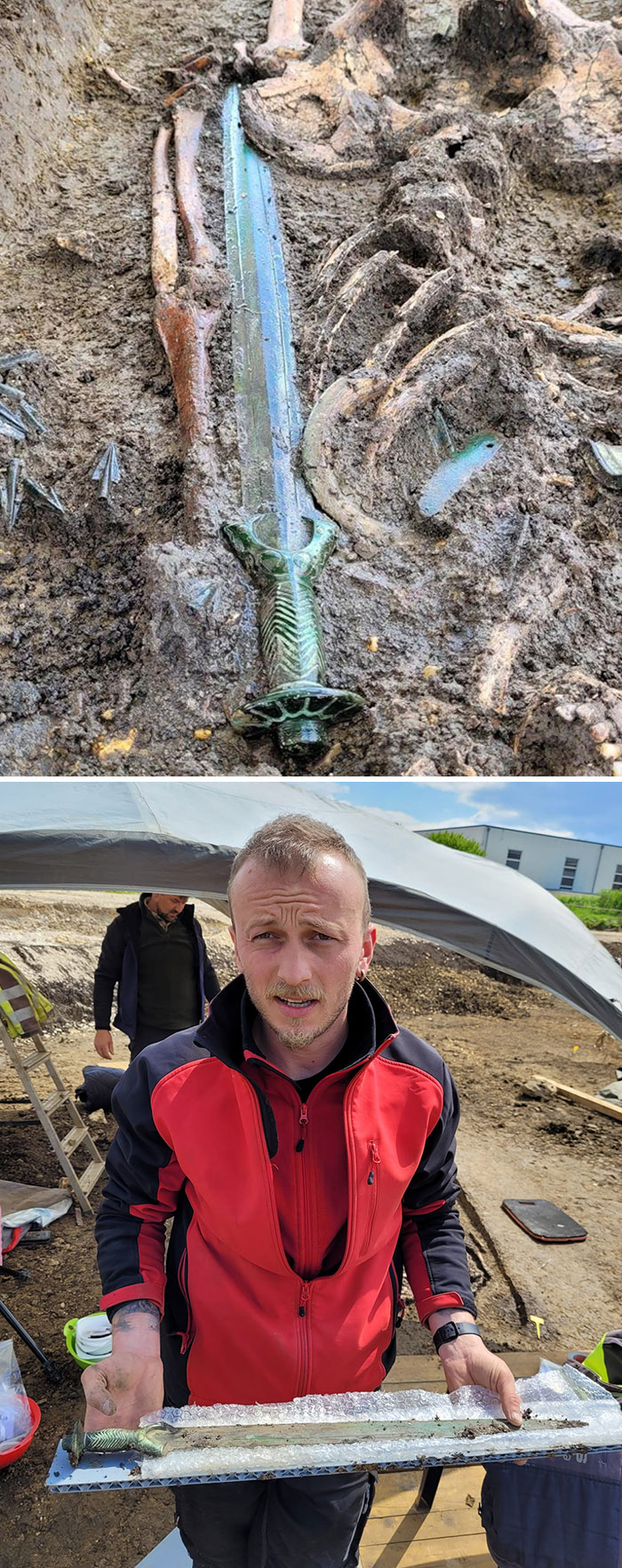 Archaeologists Have Made A Rare Find In Nördlingen, Bavaria: During Excavations, Experts Discovered A Bronze Sword More Than 3,000 Years Old