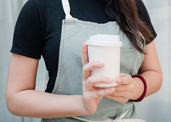 Karen Mistakes Woman For A Coffee Shop Employee, Gets Thrown Out After Harassing Her Karen Mistakes Woman For A Coffee Shop Employee, Gets Thrown Out After Harassing Her
