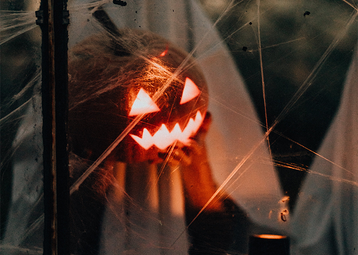 “Dressed As A Pumpkin”: Woman Kicks Out Halloween Party Guest Over Inappropriate Costume “Dressed As A Pumpkin”: Woman Kicks Out Halloween Party Guest Over Inappropriate Costume